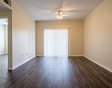 5500 Metrowest Boulevard - Photo Thumbnail 5