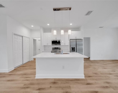 14480 Argus Lane - Photo Thumbnail 4