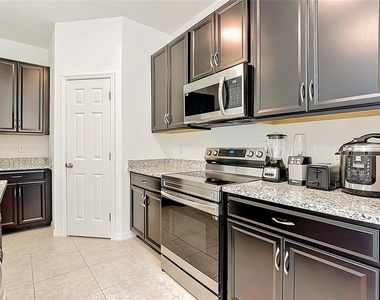 1414 Orlando Court - Photo Thumbnail 3