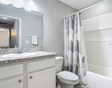 640 Chestnut Avenue - Photo Thumbnail 10