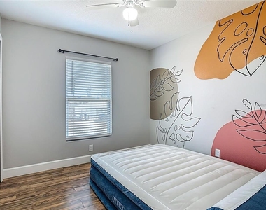 640 Chestnut Avenue - Photo Thumbnail 11