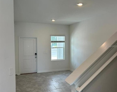 3350 Laurent Loop - Photo Thumbnail 10