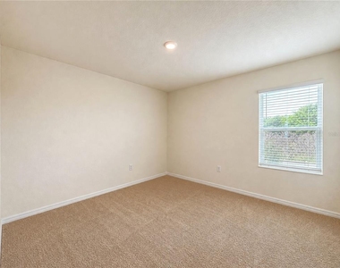869 Ambleside Drive - Photo Thumbnail 9