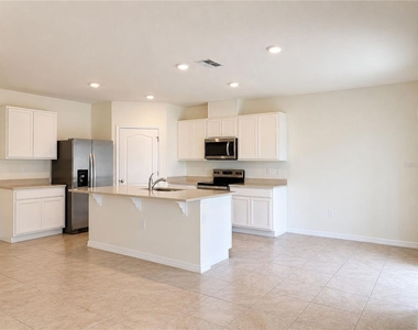 869 Ambleside Drive - Photo Thumbnail 4