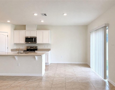 869 Ambleside Drive - Photo Thumbnail 5