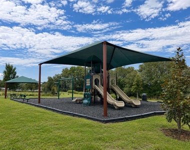 869 Ambleside Drive - Photo Thumbnail 18