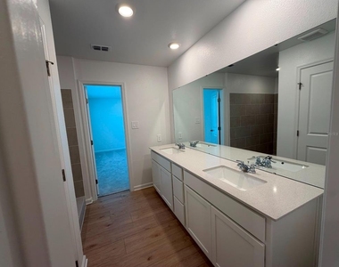 6020 Wellbeing Way - Photo Thumbnail 15
