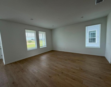 6020 Wellbeing Way - Photo Thumbnail 30