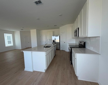 6020 Wellbeing Way - Photo Thumbnail 10