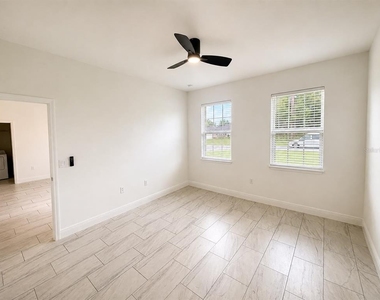 2741 W Rutland Drive - Photo Thumbnail 3