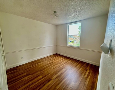 2320 Pebble Brook Road - Photo Thumbnail 14