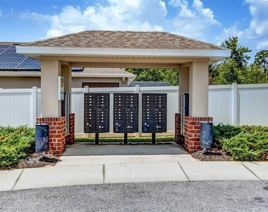 908 Glazebrook Loop - Photo Thumbnail 13