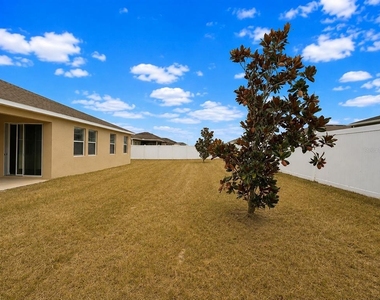 908 Glazebrook Loop - Photo Thumbnail 11