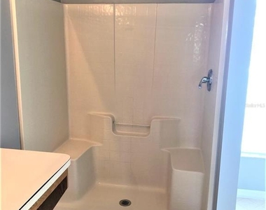 120 Nicholas Court - Photo Thumbnail 9