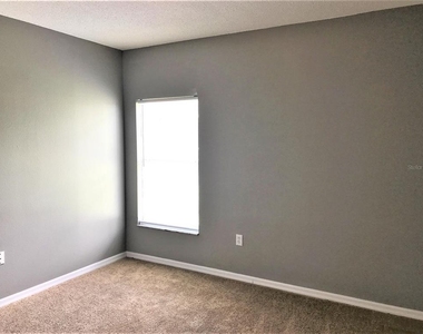 120 Nicholas Court - Photo Thumbnail 12