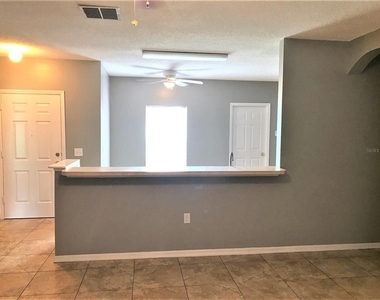 120 Nicholas Court - Photo Thumbnail 4