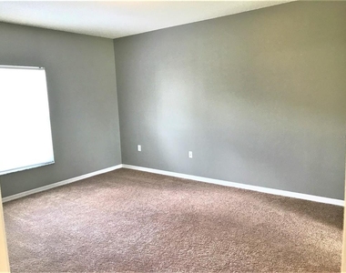 120 Nicholas Court - Photo Thumbnail 5