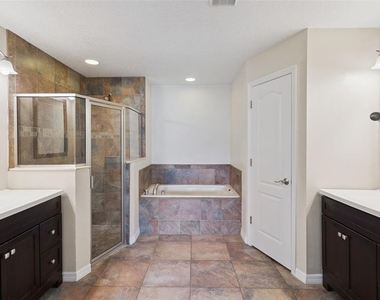 11434 Patrico Loop - Photo Thumbnail 10