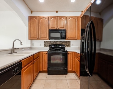 11935 Great Commission Way - Photo Thumbnail 7