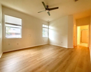 1642 Buckeye Fls Way - Photo Thumbnail 5