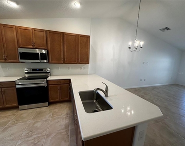 8 Buttonbush Lane - Photo Thumbnail 4
