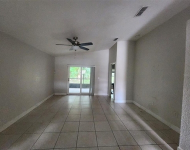 940 Fenton Lane - Photo Thumbnail 11