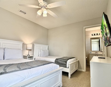 5117 Killarney Way - Photo Thumbnail 19
