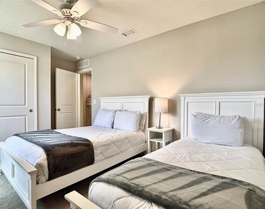 5117 Killarney Way - Photo Thumbnail 20