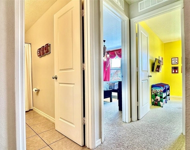 5117 Killarney Way - Photo Thumbnail 7
