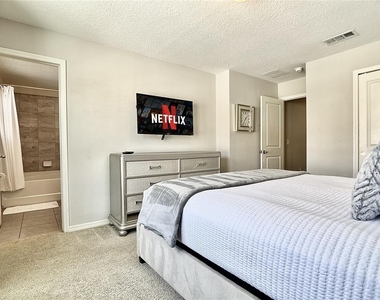 5117 Killarney Way - Photo Thumbnail 24