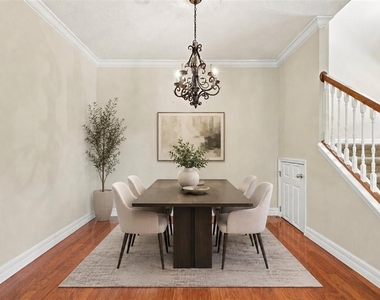 2403 S Shine Avenue - Photo Thumbnail 6
