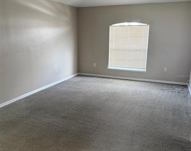 255 Lobelia Drive - Photo Thumbnail 17