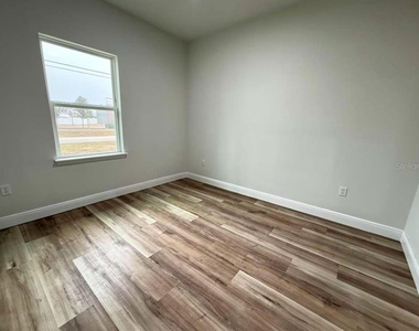 3383 Loveland Boulevard - Photo Thumbnail 14