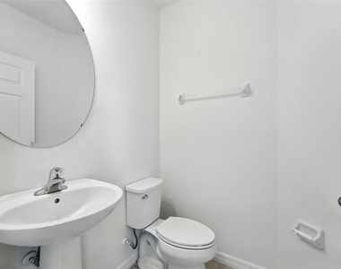8043 Basilica Lane - Photo Thumbnail 16