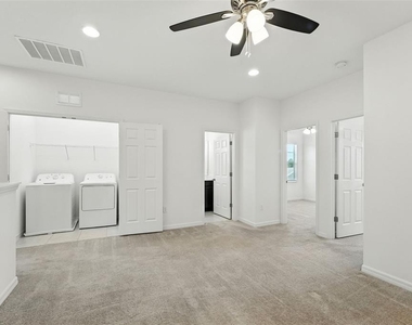 8043 Basilica Lane - Photo Thumbnail 23