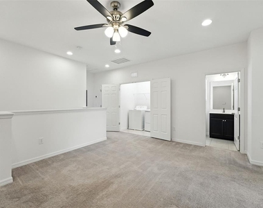 8043 Basilica Lane - Photo Thumbnail 24
