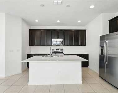 8043 Basilica Lane - Photo Thumbnail 19
