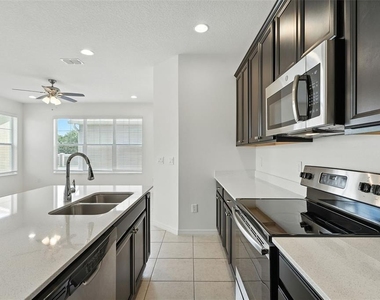 8043 Basilica Lane - Photo Thumbnail 11