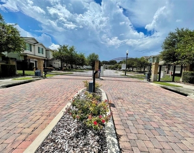 7601 Aloma Pines Court - Photo Thumbnail 26