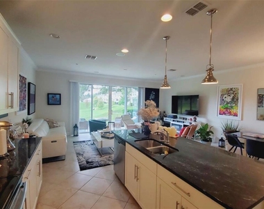 7601 Aloma Pines Court - Photo Thumbnail 10