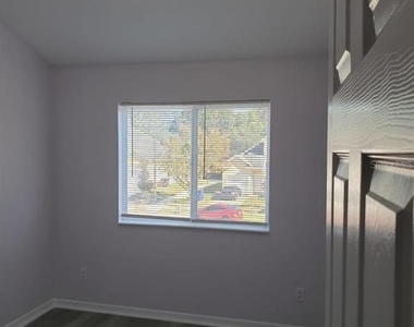 2420 Temple Grove Lane - Photo Thumbnail 13