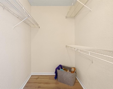 5156 Conroy Road - Photo Thumbnail 14
