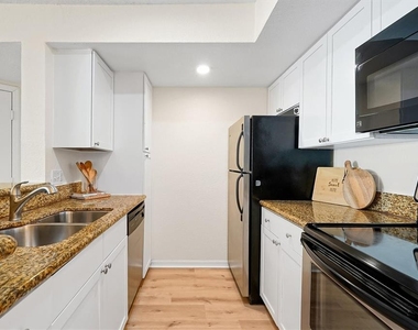 5156 Conroy Road - Photo Thumbnail 4