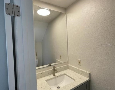 10316 Turkey Lake Road - Photo Thumbnail 9