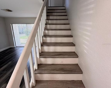 10316 Turkey Lake Road - Photo Thumbnail 11