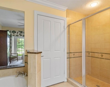1598 Heritage Crossing Court - Photo Thumbnail 14
