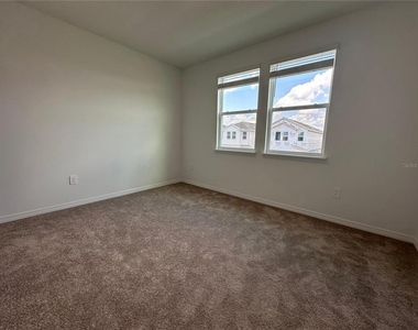 16319 Honey Harvest Street - Photo Thumbnail 12