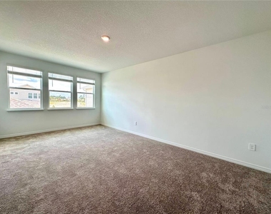 16319 Honey Harvest Street - Photo Thumbnail 5