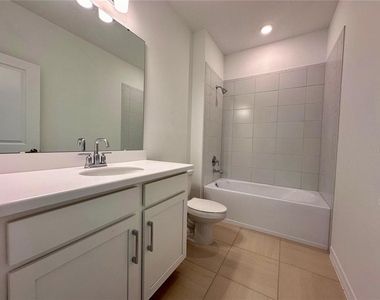 16319 Honey Harvest Street - Photo Thumbnail 11