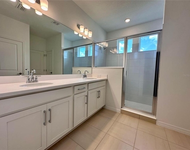 16319 Honey Harvest Street - Photo Thumbnail 6